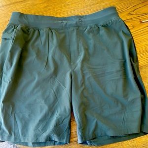 Lululemon shorts 9”